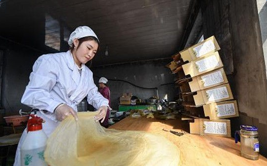 90后“煎饼西施”高扬扬——辞去“白领”工作，回到农村煎饼